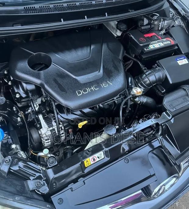 Hyundai Elantra 2014 Silver