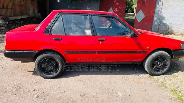 Toyota Corolla 1.3 1986 Red