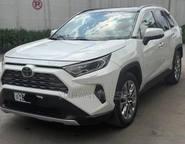 Toyota RAV4 2020 White