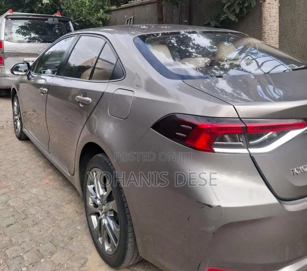 Toyota Corolla 2022 Gray