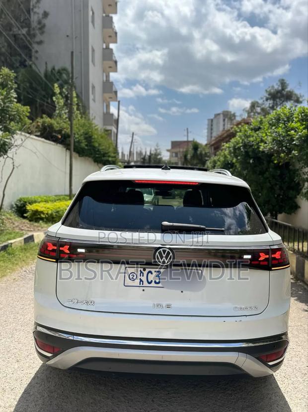 Volkswagen ID.6 2022 White