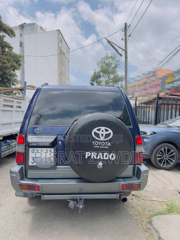 Toyota Land Cruiser 2003 Blue