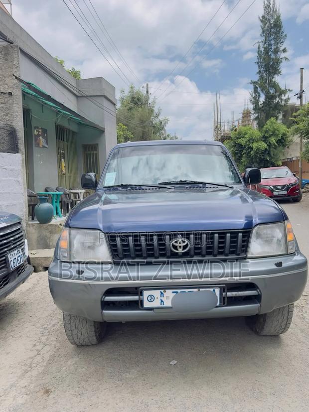 Toyota Land Cruiser 2003 Blue