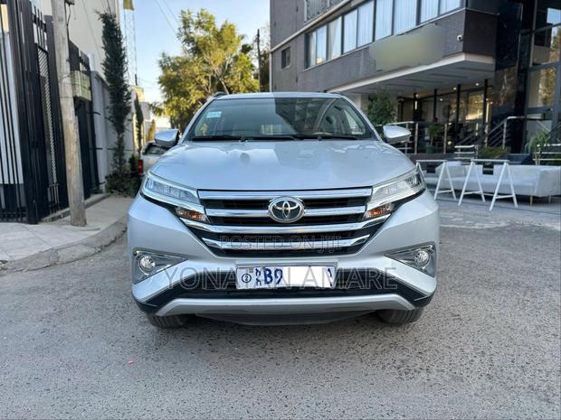 Toyota Rush 1.5 AWD 2021