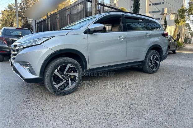 Toyota Rush 1.5 AWD 2021