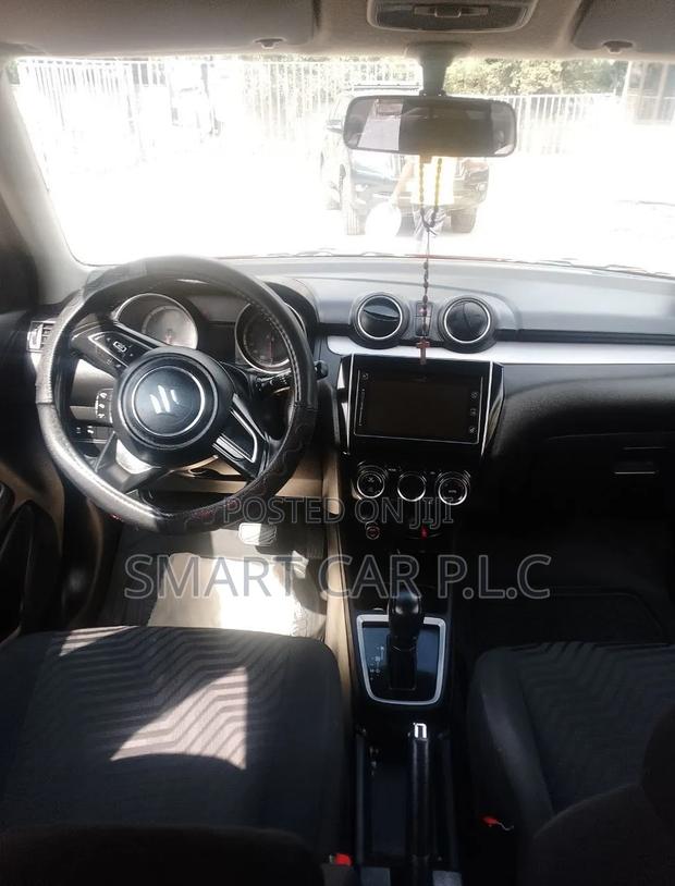 Suzuki Swift 2021 Red