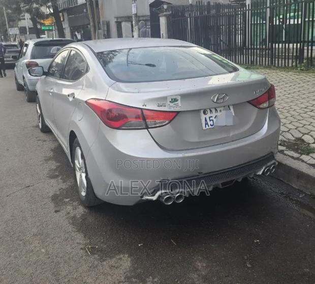 Hyundai Elantra 2013 Silver
