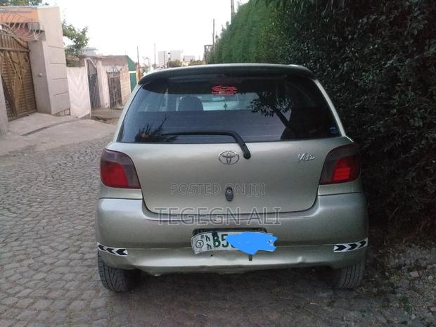 Toyota Vitz 2001