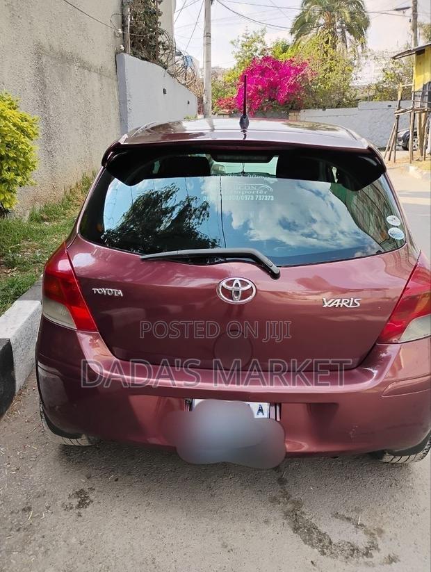 Toyota Yaris 2010 Burgundy