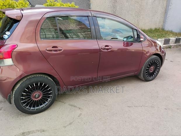Toyota Yaris 2010 Burgundy