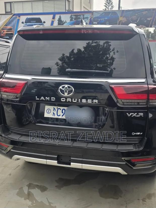 Toyota Land Cruiser 2025 Black
