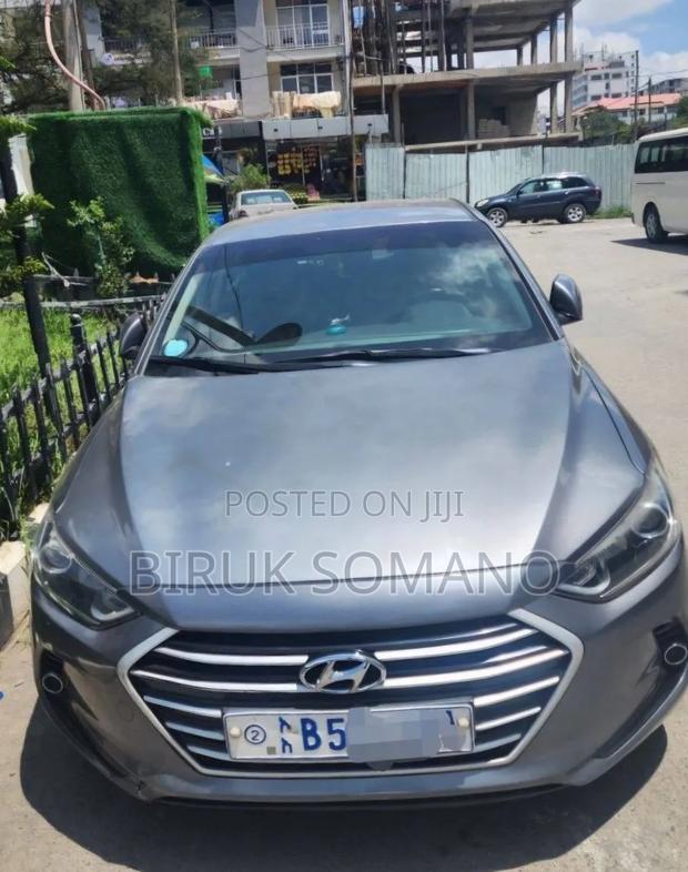 Hyundai Avante 2017 Gray