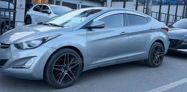 Hyundai Avante 2015