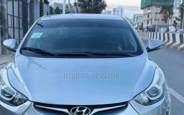 Hyundai Avante 2015