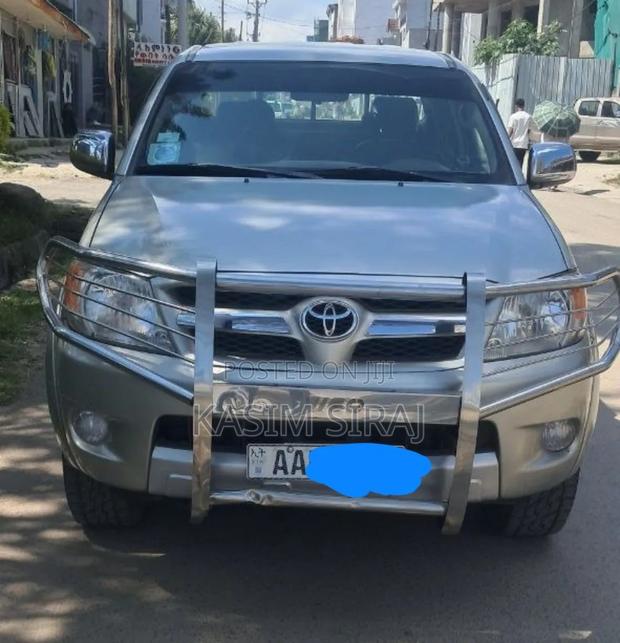 Toyota Hilux 2.5 D-4D 2008 Silver