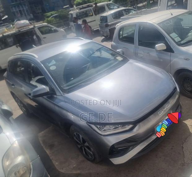 New BYD E2 43 kWh 94 hp FWD 2024 Silver