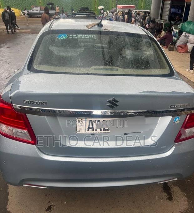 Suzuki Dzire 2024 Silver