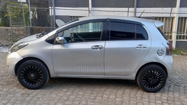 Toyota Yaris 2009 Silver