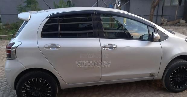 Toyota Yaris 2009 Silver