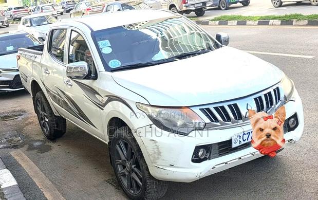 Mitsubishi L200 2015 White