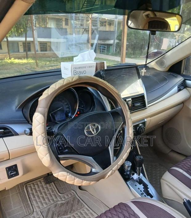 Toyota Yaris 2013 Ivory