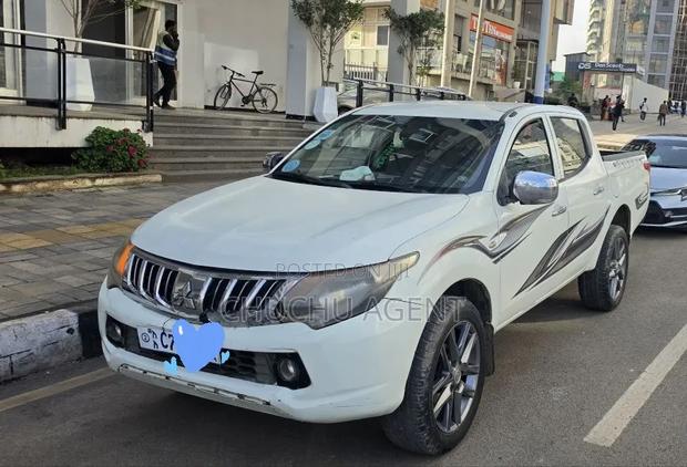 Mitsubishi L200 2015 White