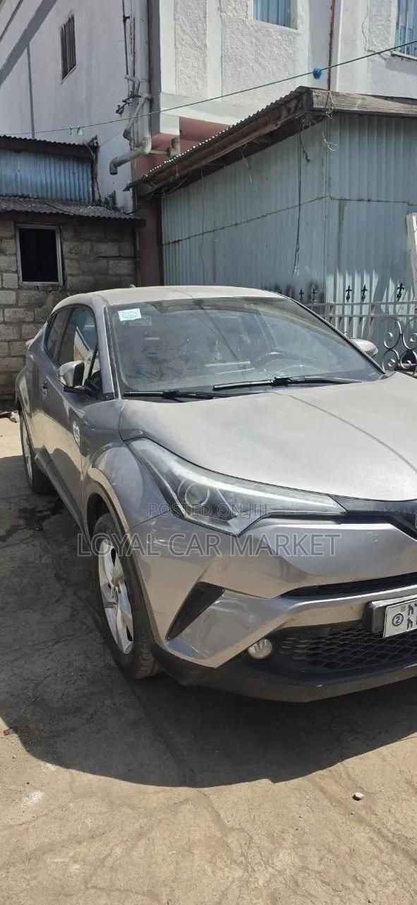 Toyota C-HR 2019 Gray