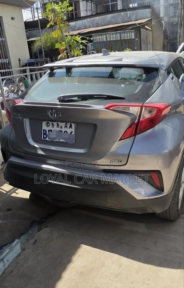 Toyota C-HR 2019 Gray