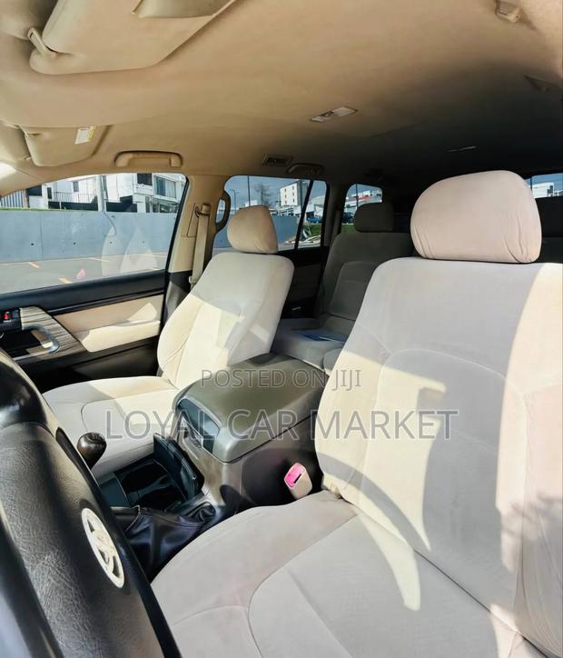 Toyota Land Cruiser 2009 White