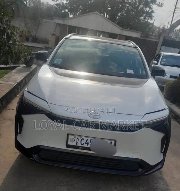 Toyota bZ4X 2023 White