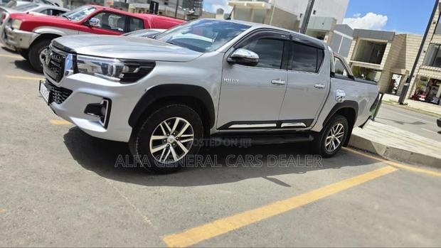 Toyota Hilux Revo Double Cab Deisel 2.4 AWD 2018