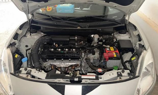 New Suzuki Swift 2024 Silver