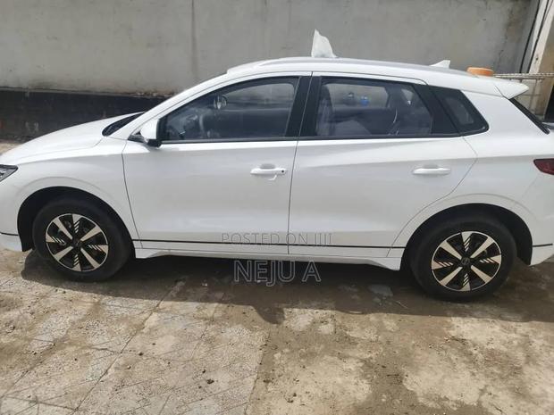 New BYD E2 43 kWh 94 hp FWD 2025 White