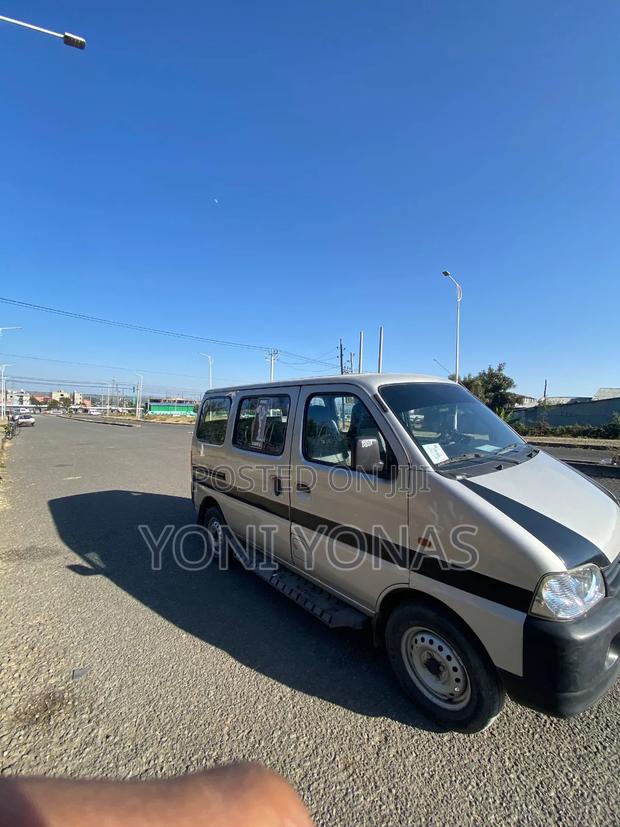 Suzuki Eeco 2024 Silver