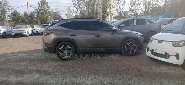 Hyundai Tucson 2022 Gold