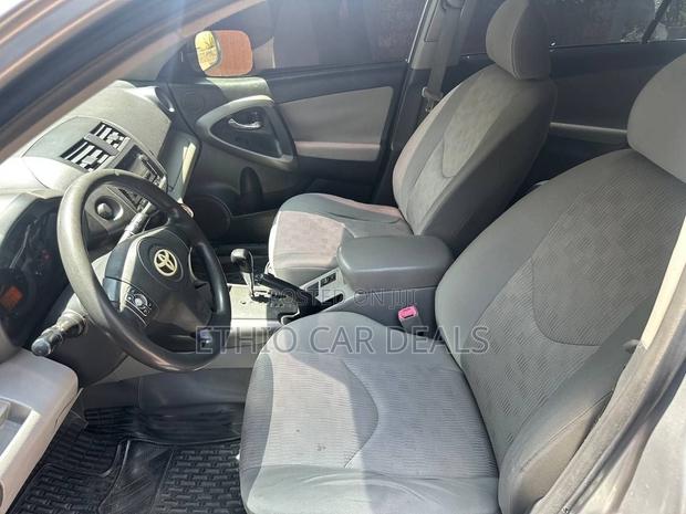 Toyota RAV4 2012 Silver