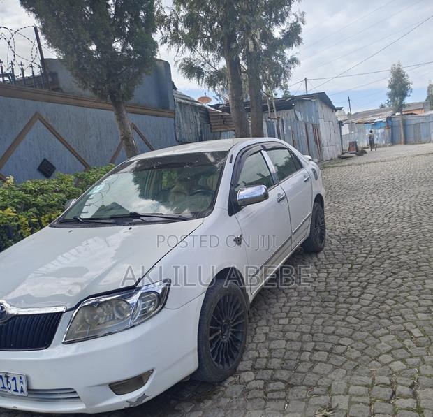 Toyota Corolla 2004 White