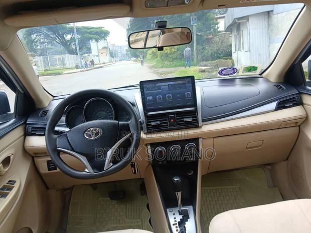 Toyota Yaris 2015 Silver