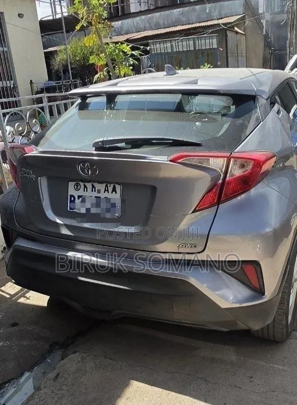 Toyota C-HR 2019 Silver