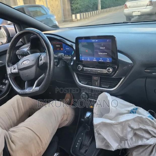 Ford Puma 2023 Silver