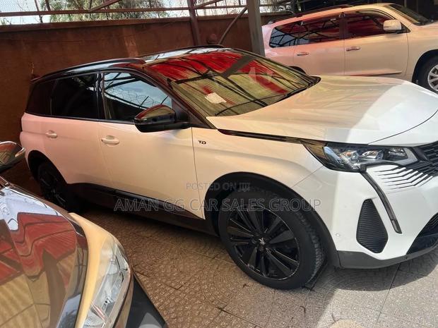 Peugeot 5008 2019 White