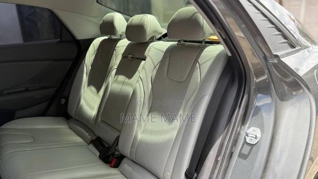 Hyundai Avante 2022 Gray