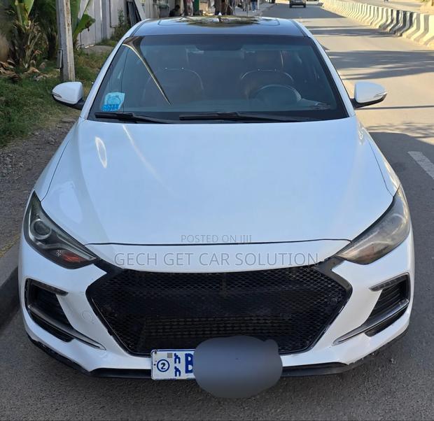 Hyundai Avante 2017 White
