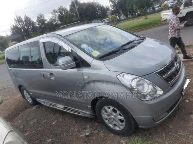 Hyundai H200 2015