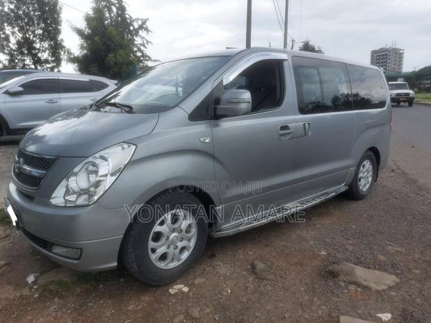 Hyundai H200 2015