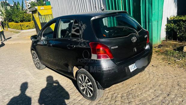 Toyota Yaris 2009 Black