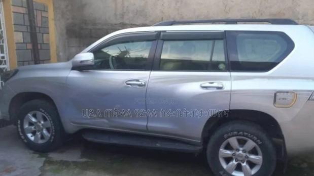 Toyota Land Cruiser Prado 2015 Purple
