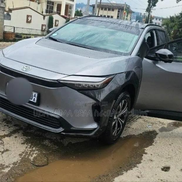 Toyota bZ4X 2023 Gray
