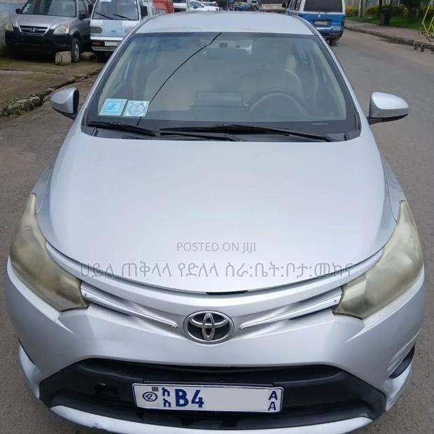 Toyota Yaris 2015 Purple