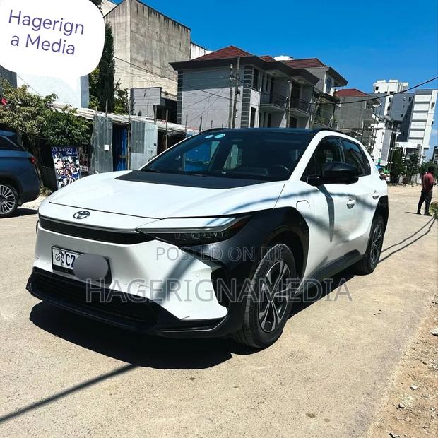Toyota bZ4X 2023 White